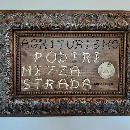 Farm stay La Valle Della Lavanda - Podere Mezzastrada