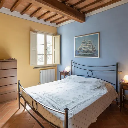 Farm stay La Valle Della Lavanda - Podere Mezzastrada