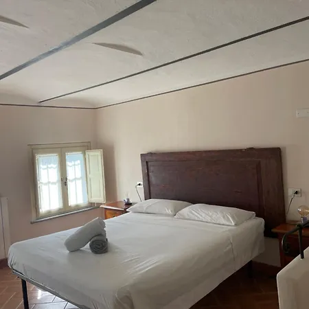 Farm stay La Valle Della Lavanda - Podere Mezzastrada *