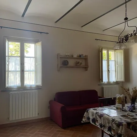 Farm stay La Valle Della Lavanda - Podere Mezzastrada Fauglia